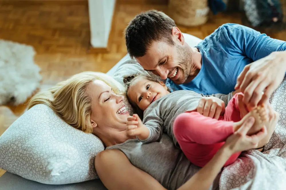 Familie im eigenen Zuhause